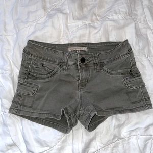 Low waisted YMI “WannaBettaButt” shorts 💚